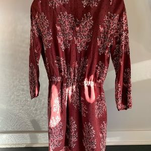 Comfy maroon dress perfect for work or play